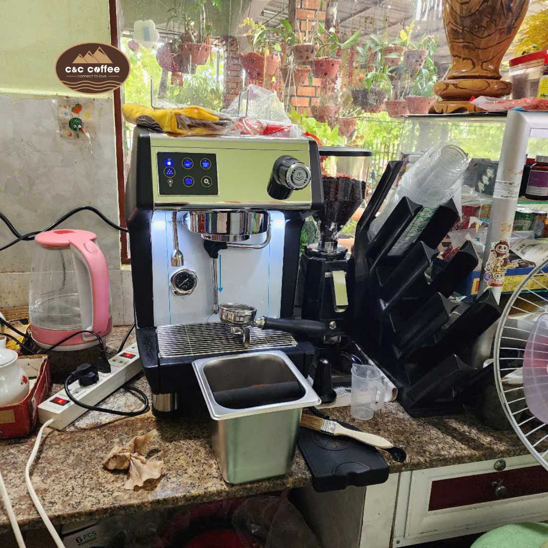 Đối tác chị Thuận ở Mũi Né Bình Thuận -Nhượng quyền xe cafe pha máy