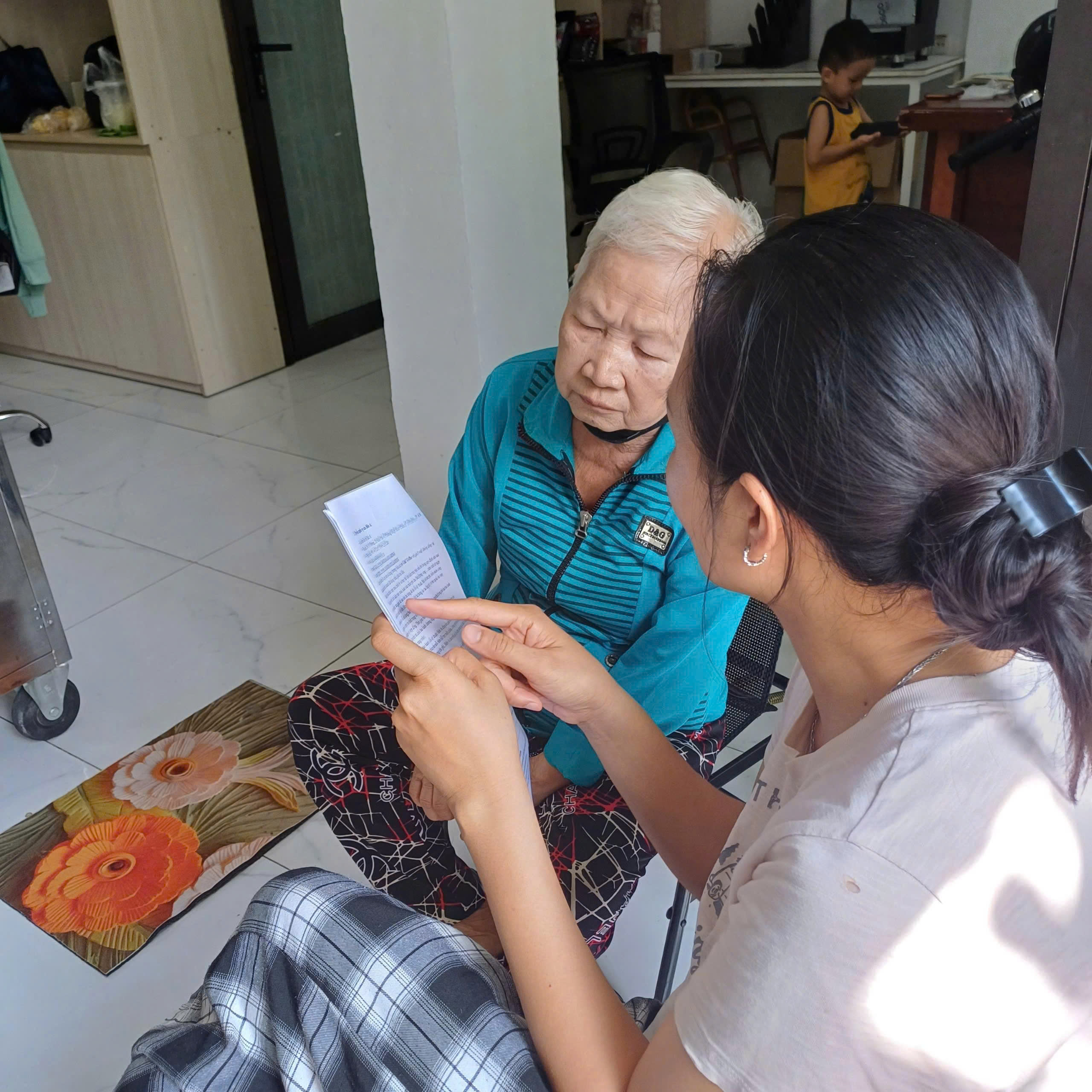 Vui mừng đón tiếp cô chú từ Long An lên xem trực tiếp mô hình cà phê